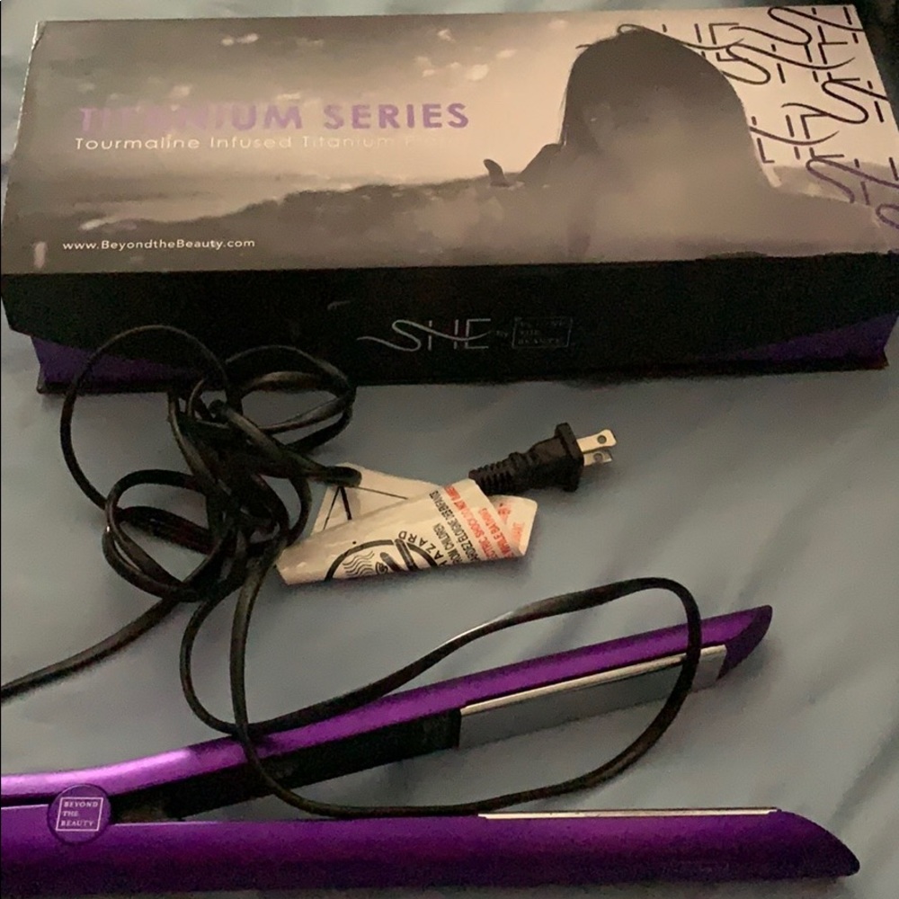 Titanium series flat iron